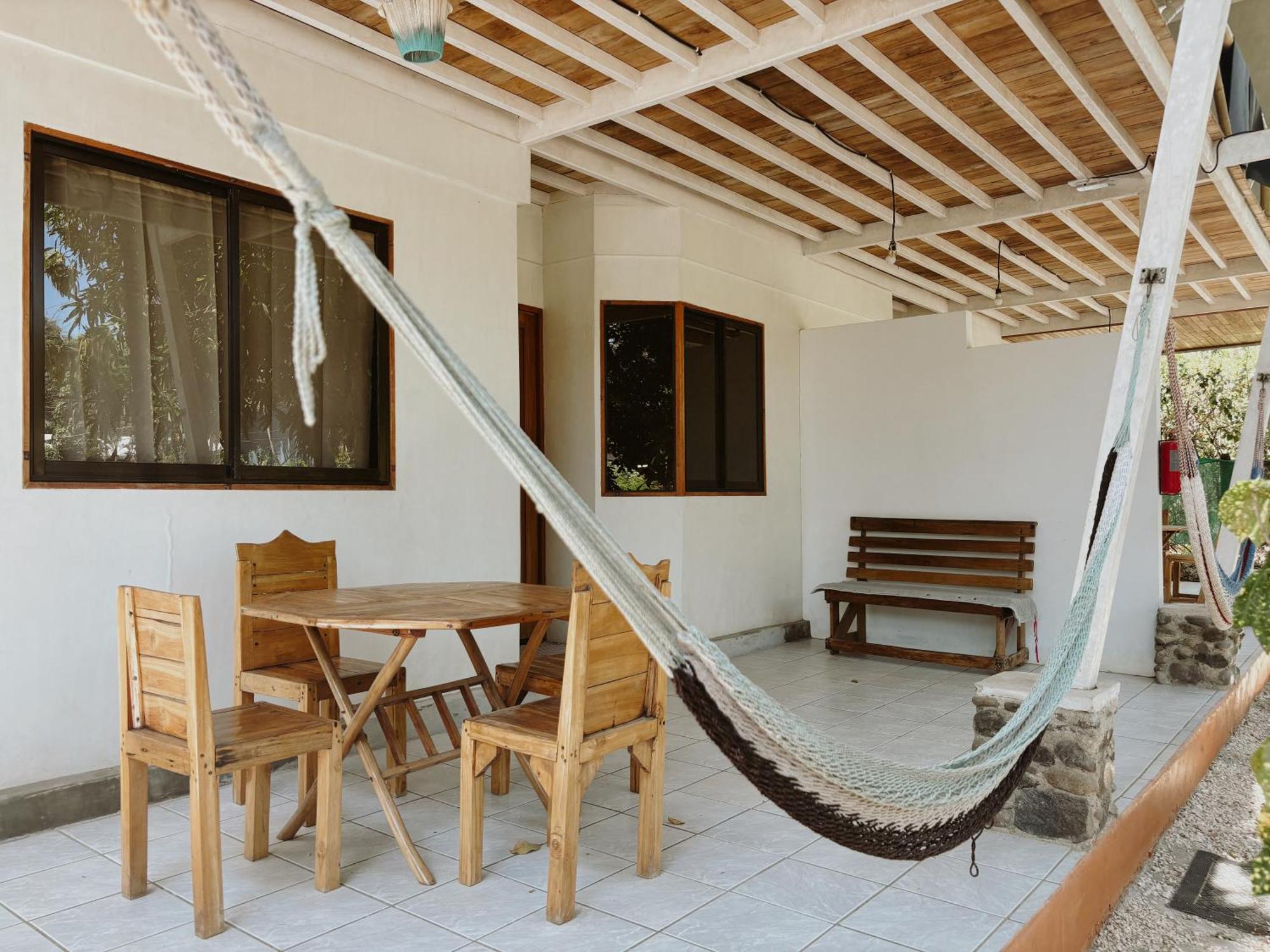 Don Jon'S Surf And Yoga Lodge Playa Santa Teresa  Esterno foto
