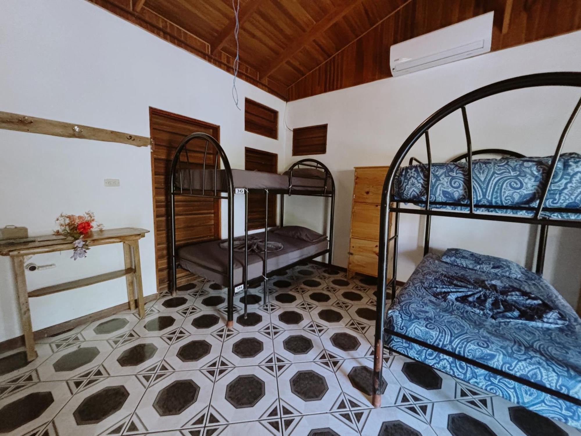 Don Jon'S Surf And Yoga Lodge Playa Santa Teresa  Esterno foto