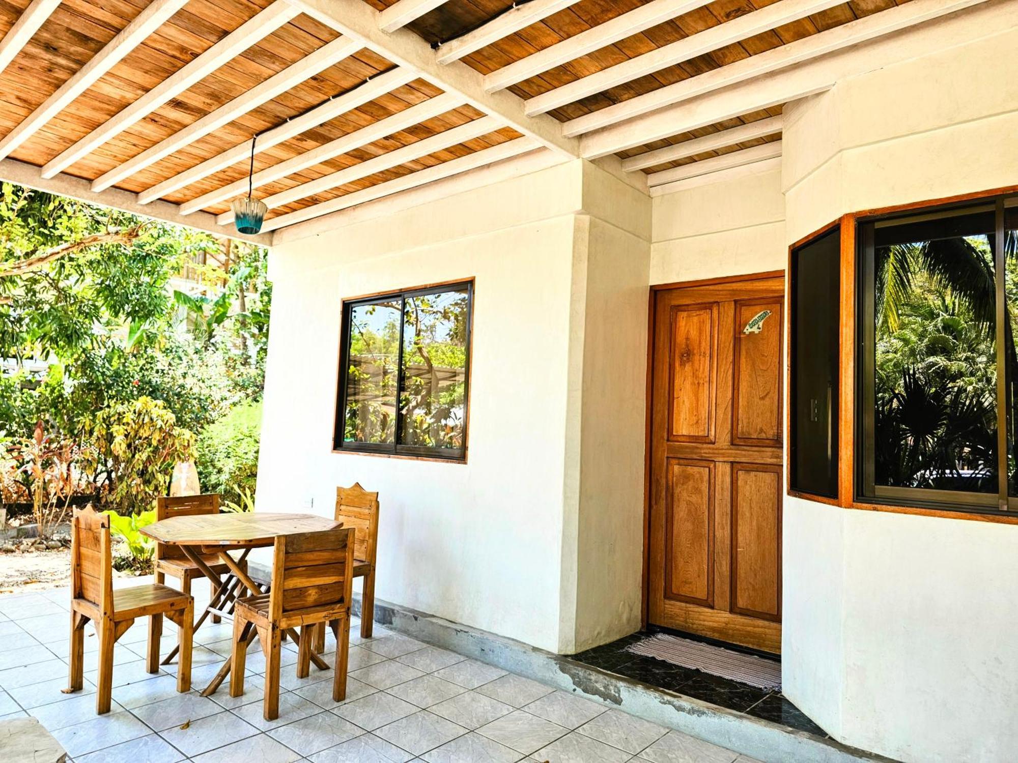 Don Jon'S Surf And Yoga Lodge Playa Santa Teresa  Esterno foto