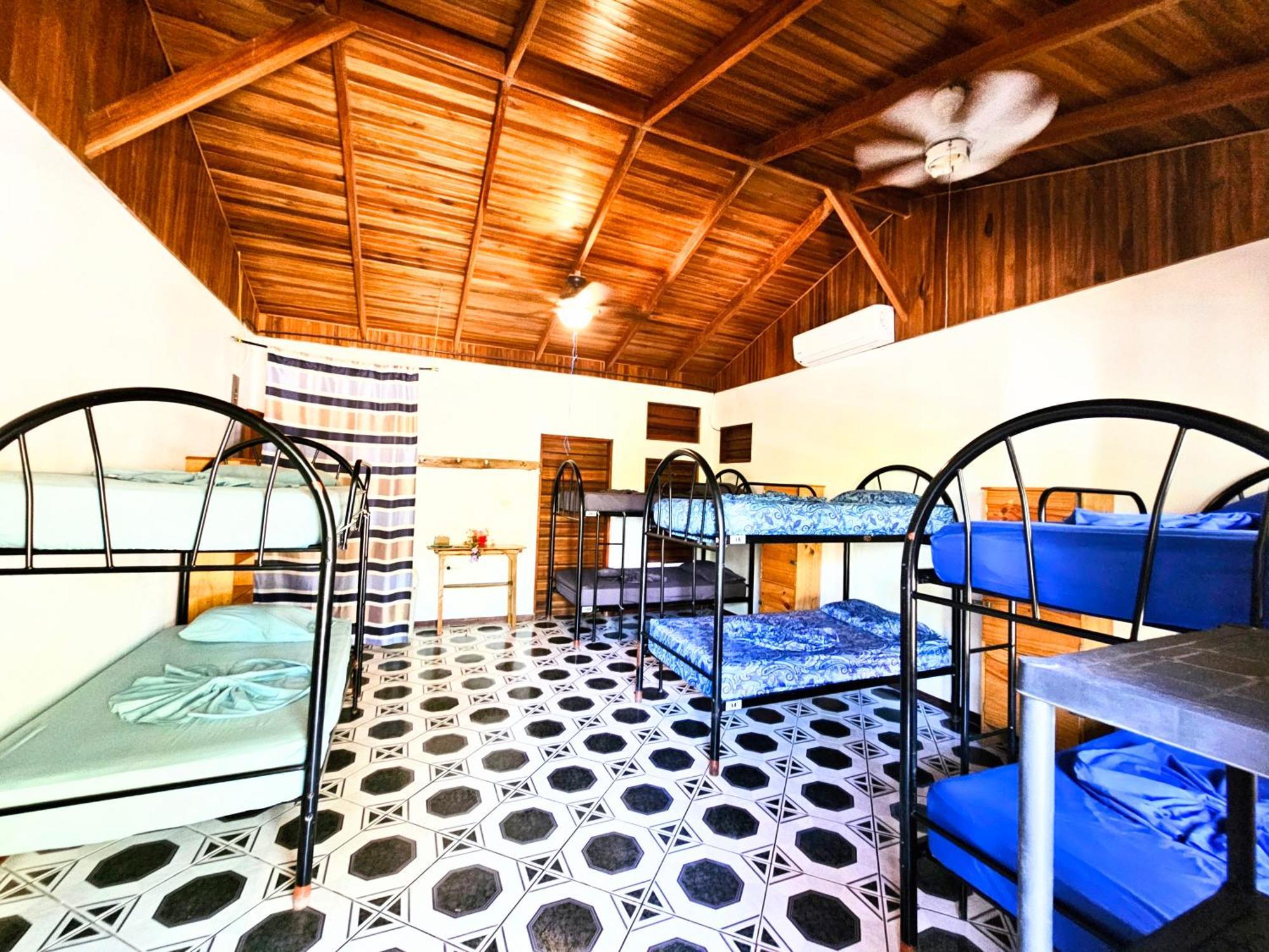 Don Jon'S Surf And Yoga Lodge Playa Santa Teresa  Esterno foto