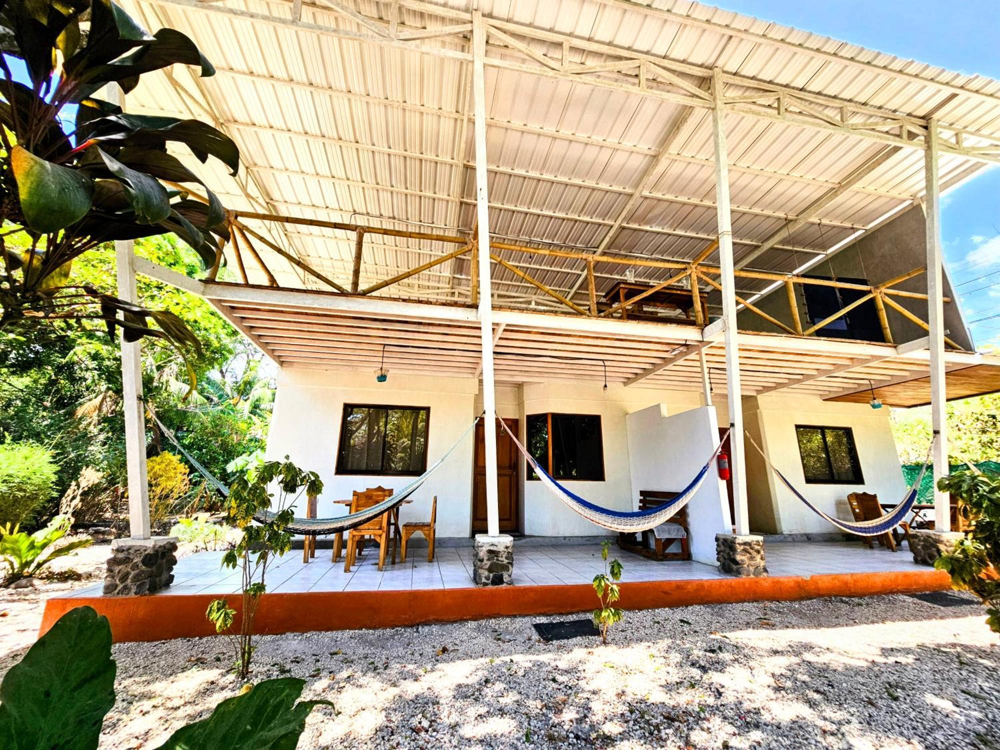 Don Jon'S Surf And Yoga Lodge Playa Santa Teresa  Esterno foto